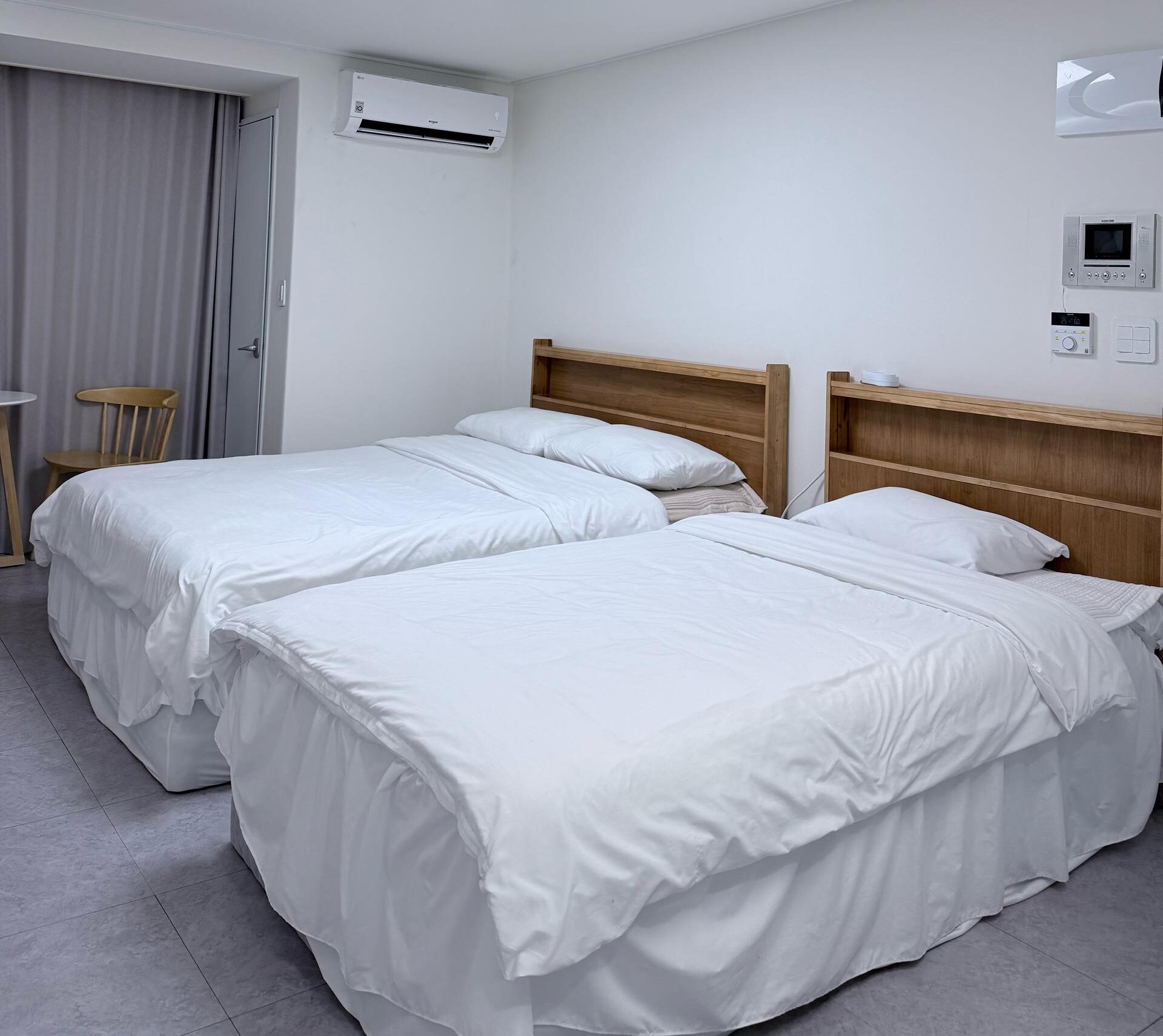 Recovery-friendly serviced apartment with kitchen near partner medical clinic
