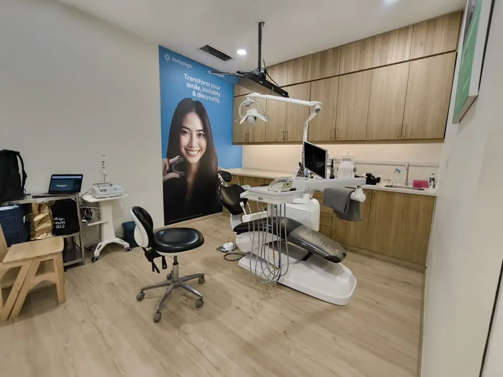 Treatment room at the partner dental clinic